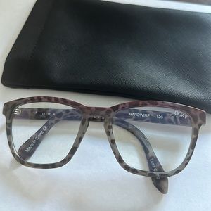 QUAY blue light glasses